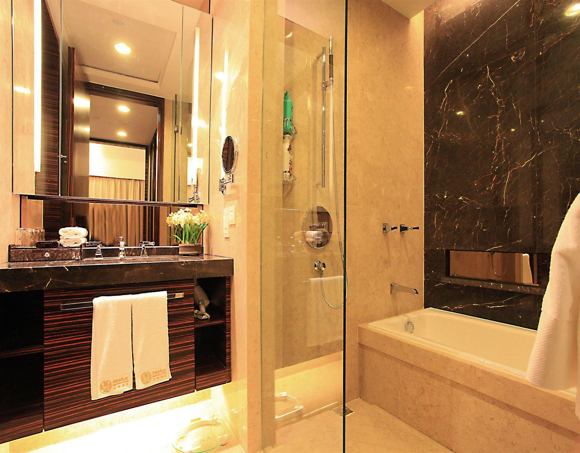 Heefun Apartment Gz -Poly World Trading Center-Walking Distance To Canton Fair Exteriör bild